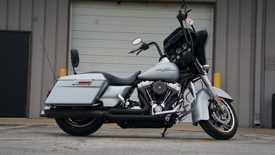 2010 Harley-Davidson FLHX - Street Glide Base