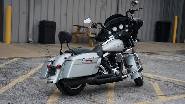 2010 Harley-Davidson FLHX - Street Glide Base