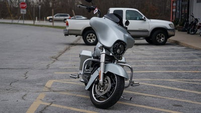 2010 Harley-Davidson FLHX - Street Glide Base
