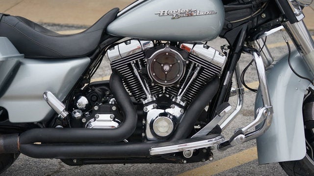 2010 Harley-Davidson FLHX - Street Glide Base