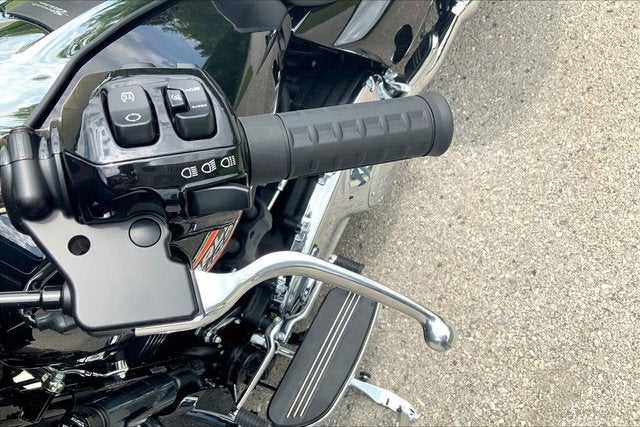 2024 Harley-Davidson FLHX - Street Glide Base