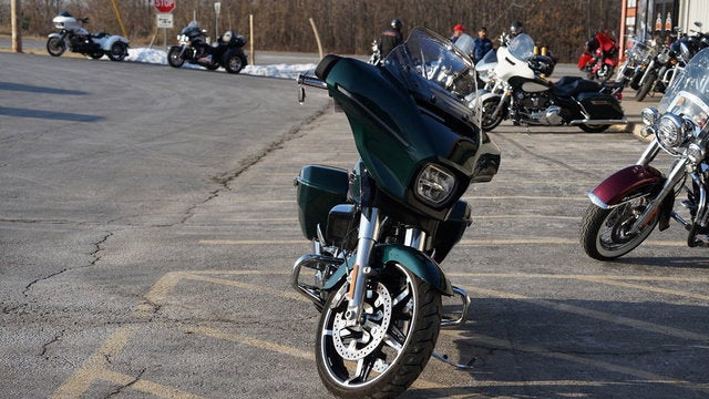 2024 Harley-Davidson FLHX - Street Glide Base