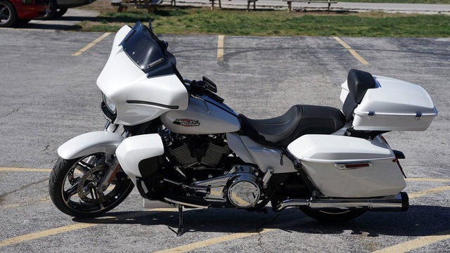 2024 Harley-Davidson FLHX - Street Glide Base