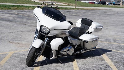 2024 Harley-Davidson FLHX - Street Glide Base