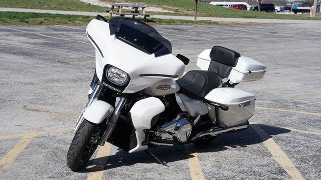 2024 Harley-Davidson FLHX - Street Glide Base