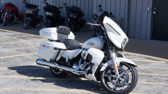 2024 Harley-Davidson FLHX - Street Glide Base