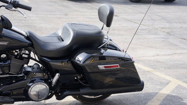 2021 Harley-Davidson FLHX - Street Glide Base