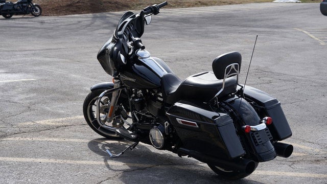 2021 Harley-Davidson FLHX - Street Glide Base