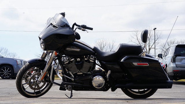 2021 Harley-Davidson FLHX - Street Glide Base