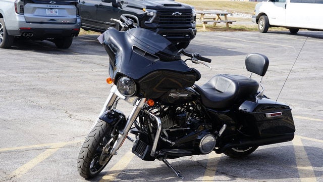 2021 Harley-Davidson FLHX - Street Glide Base