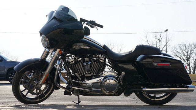 2023 Harley-Davidson FLHX - Street Glide Base