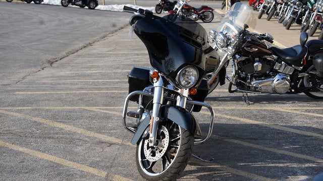 2023 Harley-Davidson FLHX - Street Glide Base