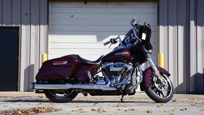 2022 Harley-Davidson FLHX - Street Glide Base