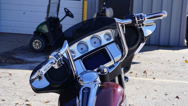 2022 Harley-Davidson FLHX - Street Glide Base