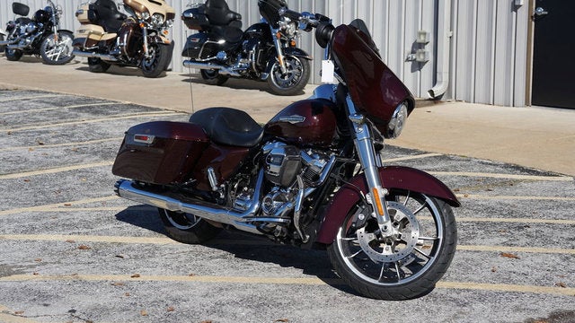 2022 Harley-Davidson FLHX - Street Glide Base
