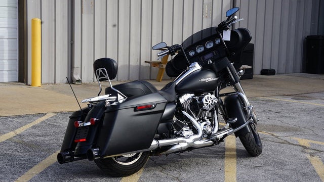 2014 Harley-Davidson FLHX - Street Glide Base