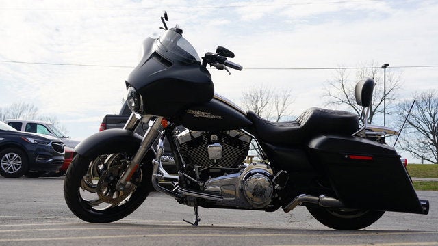 2014 Harley-Davidson FLHX - Street Glide Base
