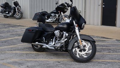 2014 Harley-Davidson FLHX - Street Glide Base