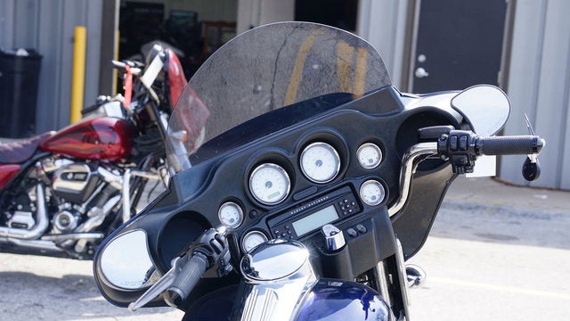 2012 Harley-Davidson FLHX - Street Glide Base