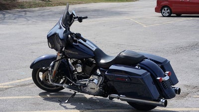 2012 Harley-Davidson FLHX - Street Glide Base