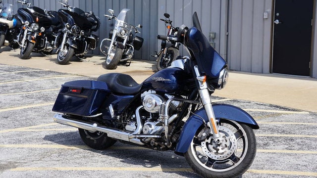 2012 Harley-Davidson FLHX - Street Glide Base