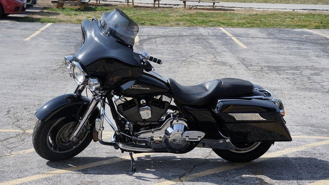 2006 Harley-Davidson FLHX - Street Glide Base