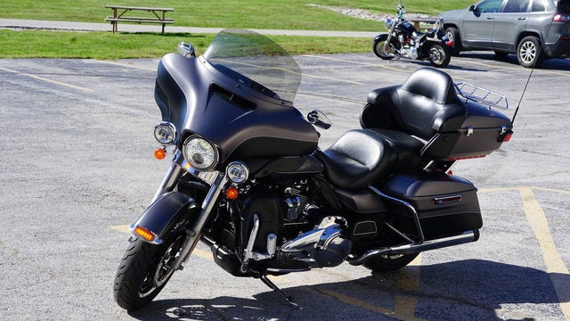 2017 Harley-Davidson FLHTK - Ultra Limited Base