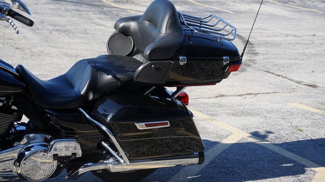 2017 Harley-Davidson FLHTK - Ultra Limited Base