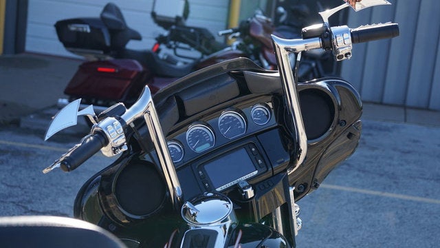 2017 Harley-Davidson FLHTK - Ultra Limited Base