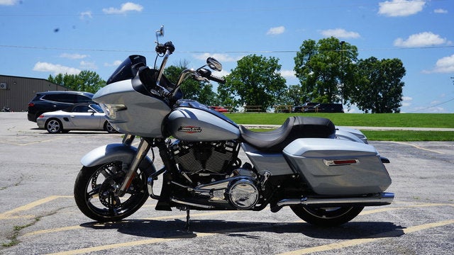 2025 Harley-Davidson FLTRX - Road Glide Base