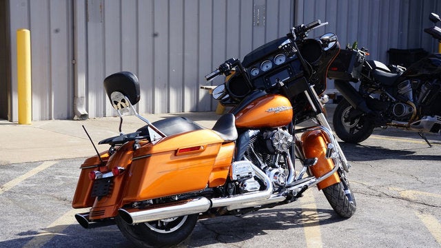 2015 Harley-Davidson FLHXS - Street Glide Special Base
