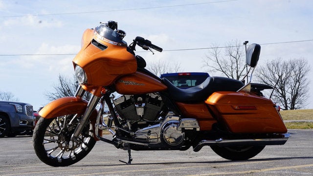 2015 Harley-Davidson FLHXS - Street Glide Special Base