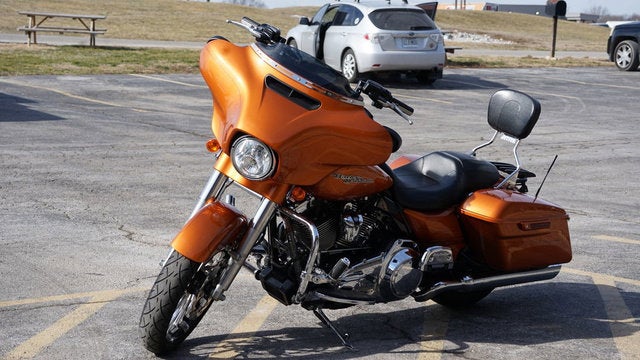 2015 Harley-Davidson FLHXS - Street Glide Special Base