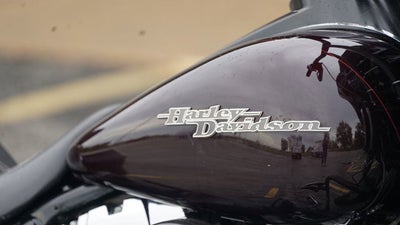2014 Harley-Davidson FLHXS - Street Glide Special Base