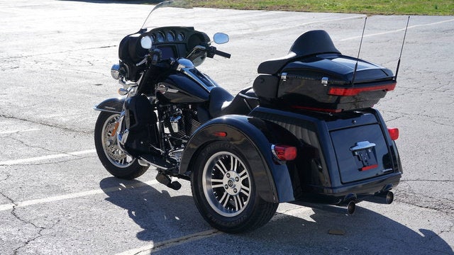 2024 Harley-Davidson Trike FLHTCUTG - Tri Glide Ultra