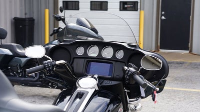 2023 Harley-Davidson FLHTCUTG - Tri Glide Ultra Base