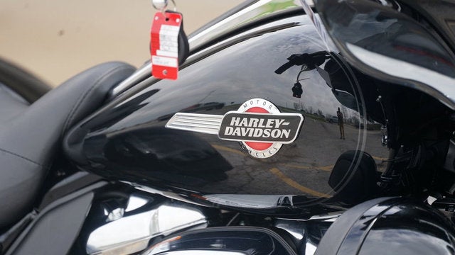 2023 Harley-Davidson FLHTCUTG - Tri Glide Ultra Base