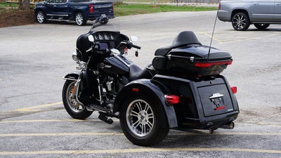 2023 Harley-Davidson FLHTCUTG - Tri Glide Ultra Base