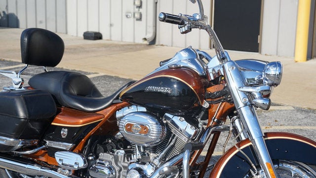 2008 Harley-Davidson Touring FLHRSE4 - Road King Screamin' Eagle 105Th Annive