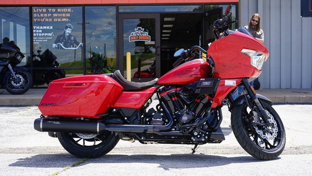 2025 Harley-Davidson FLTRXSTSE - CVO Road Glide ST Base
