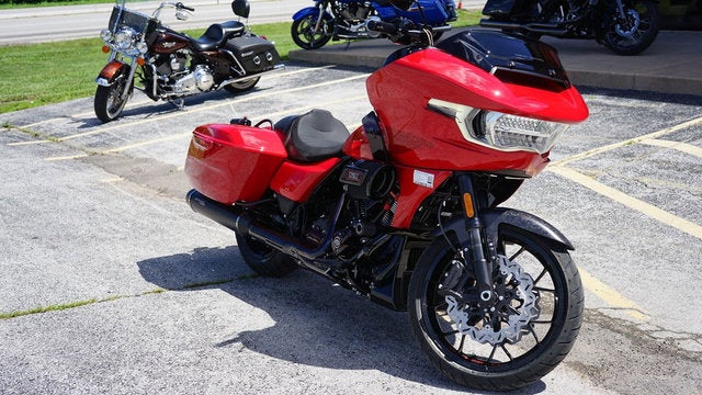 2025 Harley-Davidson FLTRXSTSE - CVO Road Glide ST Base