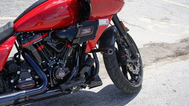 2025 Harley-Davidson FLTRXSTSE - CVO Road Glide ST Base