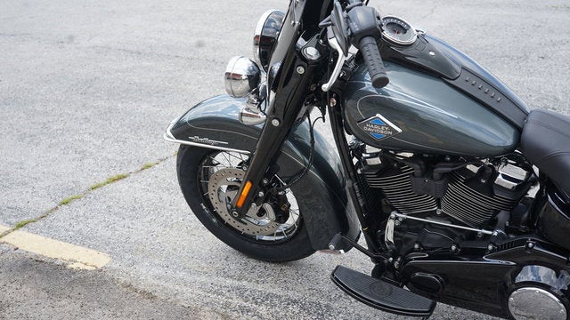 2025 Harley-Davidson Softail FLHC - Heritage Classic