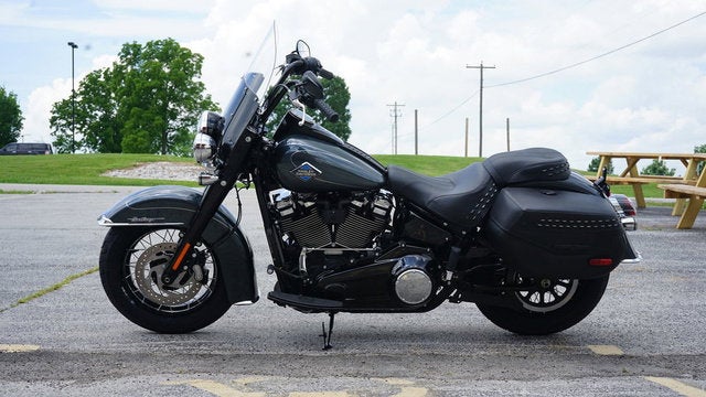 2025 Harley-Davidson Softail FLHC - Heritage Classic