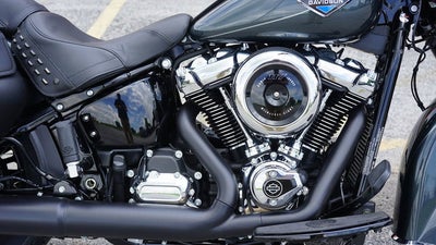 2025 Harley-Davidson Softail FLHC - Heritage Classic