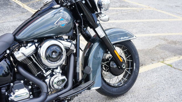 2025 Harley-Davidson Softail FLHC - Heritage Classic