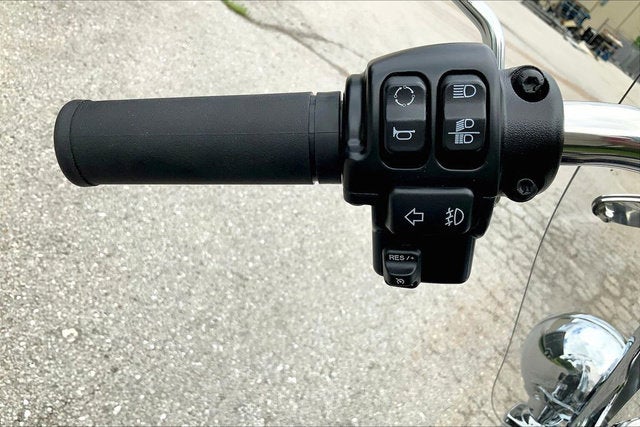 2024 Harley-Davidson Softail FLHCS - Heritage Classic