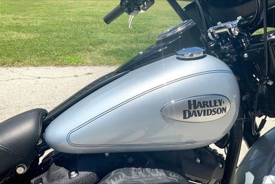 2024 Harley-Davidson Softail FLHCS - Heritage Classic
