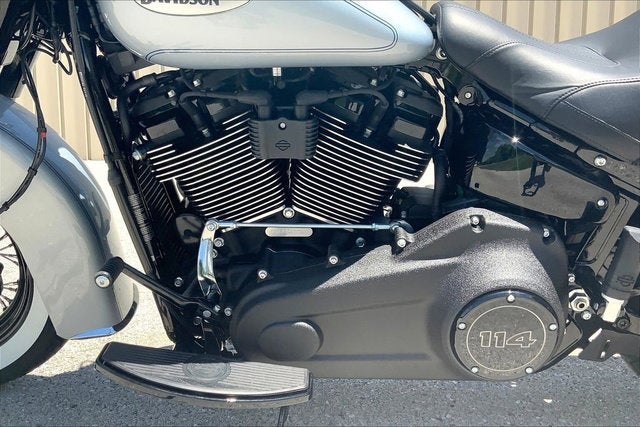 2024 Harley-Davidson Softail FLHCS - Heritage Classic