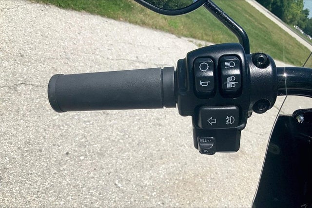 2024 Harley-Davidson Softail FLHCS - Heritage Classic